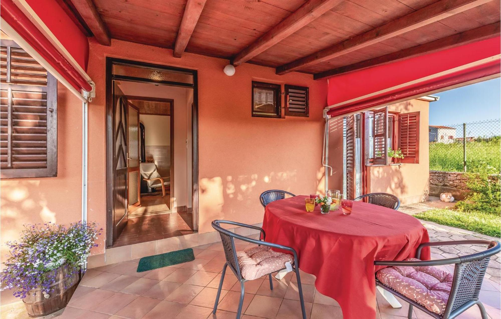 1 Bedroom Pet Friendly Home In Šišan Kültér fotó